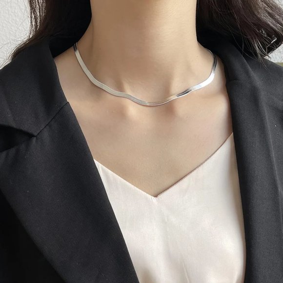 Luxurious 20 Inch Fine Herringbone Necklace, Stamped .925 Solid Sterling Silver - Picture 5 of 8